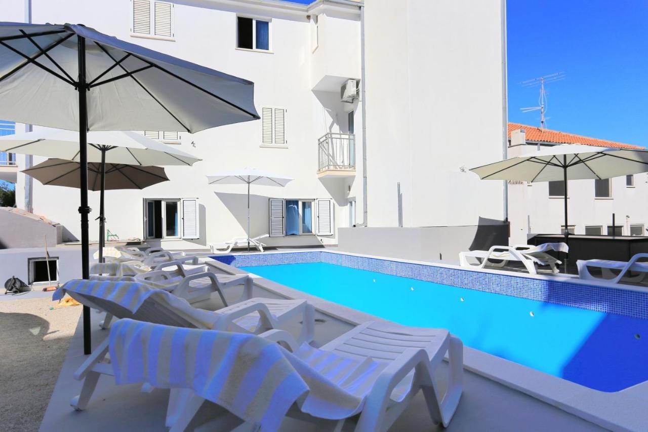 Family Friendly Apartments With A Swimming Pool Podstrana, Split - 4859 Exteriör bild